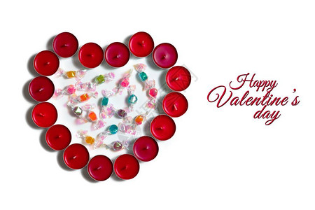 丝带浪漫的情人节概念红色心和甜糖果的白色背景微笑图片