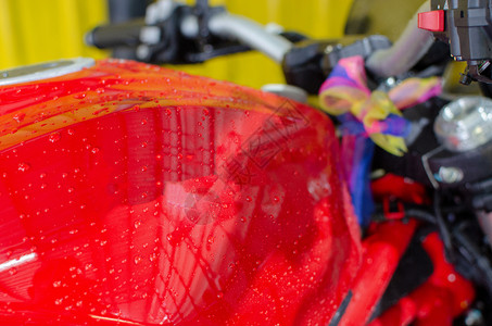 骑士清洁器红色摩托车洗发动机图片