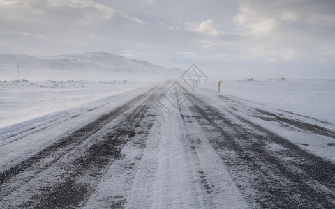 通向暴风雪的道路欧洲冰岛冬季户外小路旅游图片