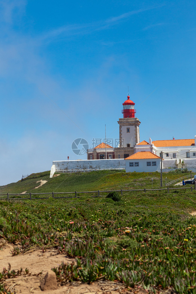 旅游欧洲大陆在西洋的点CabodaRoca夏季雾中海洋岸图片