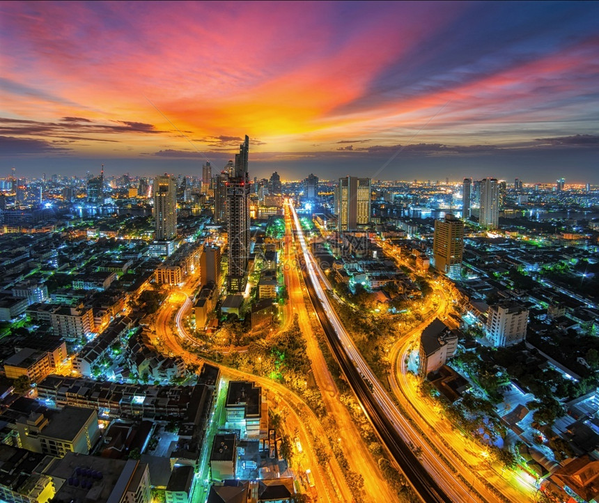 景观日落区出时分在市中心Bangkok市风景三叉戟曼谷图片