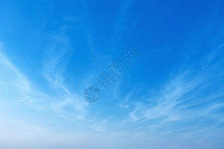 柔软的自然全景美丽蓝色天空有软白云背景图片