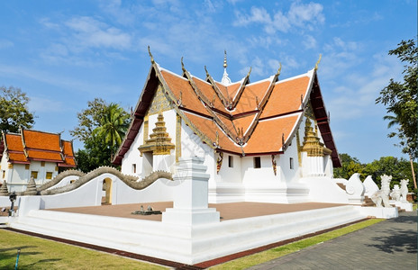 富民泰国南WatPhumin佛教寺庙建造著名的楠背景