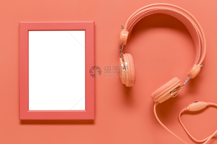 解析度人们粉红耳机彩色表面高清晰度照片空光框粉红色耳机彩表面高品质相片图片