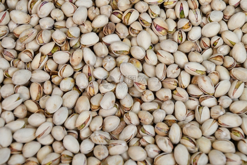 食物Pistachios以多种品在市场上销售价格各种样的图片