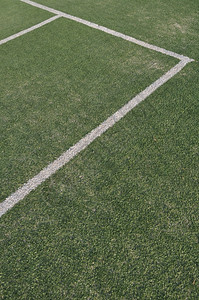 在户外网球场人工草上的白线合成大满贯草皮图片