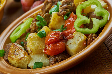 阿卡斯新鲜的放最佳Tapakaarcahs带蔬菜的锅亚美尼烹饪传统各种菜盘TopView背景