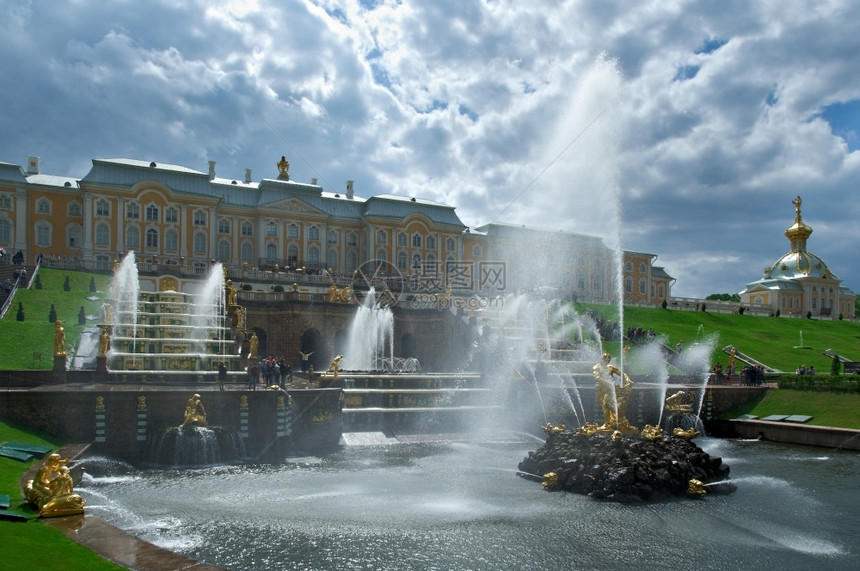 喷夏天大级联彼得霍夫宫俄罗斯圣彼得堡2015年6月3日英石图片