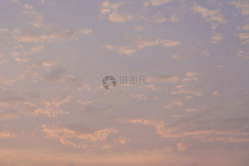 抽象的自然日落之夜云和天空夏的夜晴图片