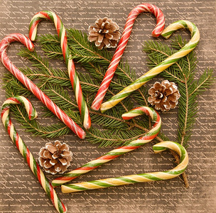 颜色圣诞焦糖或甘蔗一种普通的生菜和卷瓜分枝盛宴圣诞节图片
