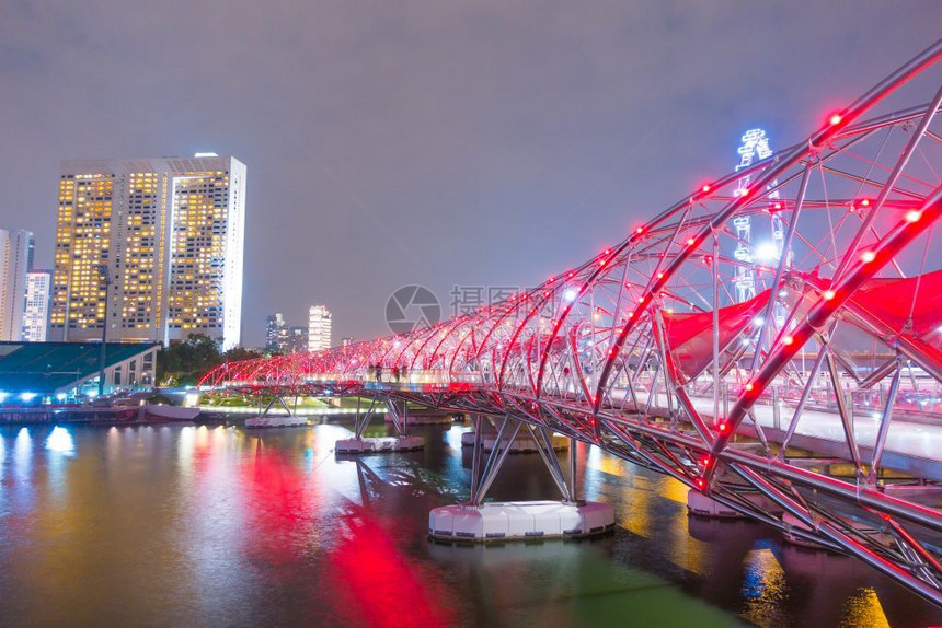 门户14天际线新加坡晚上的海利克斯桥在新加坡夜间旅行新加坡夜晚的旅行地标结构体图片