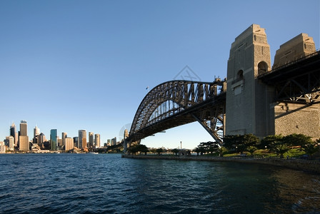 澳大利亚悉尼港桥巨大的钢铁结构澳大利亚悉尼水运输高的图片