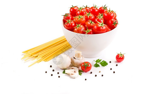 沙拉健康红色的白背景意大利面条粉所用美味食品相片图片