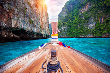 旅行全景泰国克拉比PhiPhi岛Maya湾长船和蓝水旅游图片