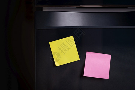 冰箱磁铁质地组织床单冰箱门上的空白纸页在上写着生命的记忆故事设计图片