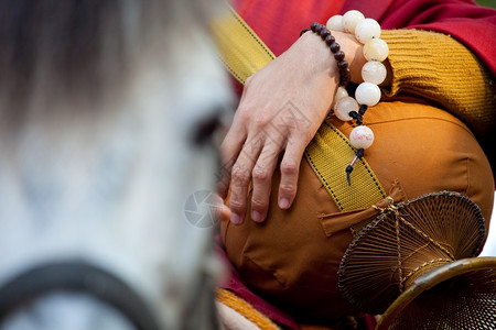 冥想佛教和尚骑马供品僧图片