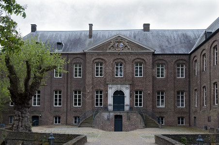 荷兰的古老城堡现在被用作博物馆哥特历史据点图片