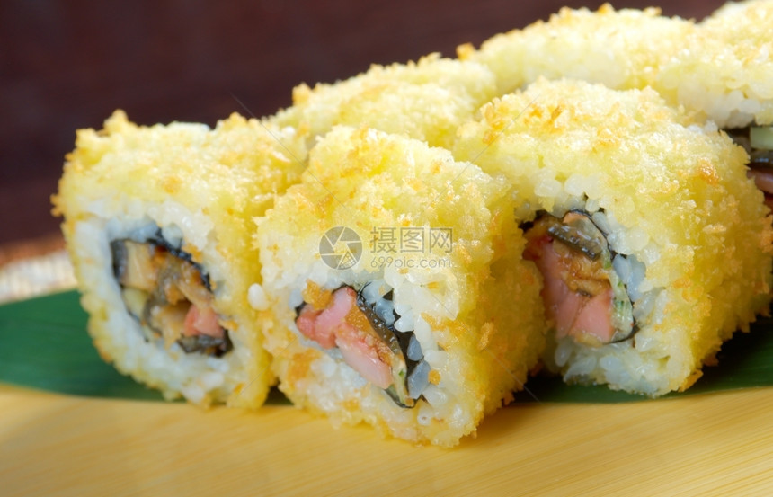 白饭一套日式本寿司传统式意大利食品一顿饭东方图片