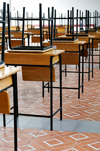 学校课堂办公桌和椅子训练考试大学图片