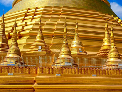 黄昏缅甸仰光Shwedagon塔金子老的图片