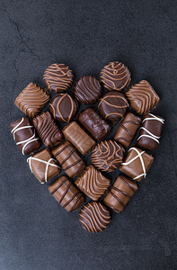 爱心巧克力糖果图片