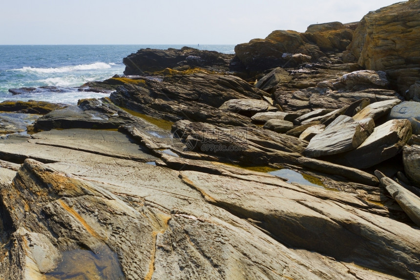 风景优美水池奥尔洛夫大西洋岩石海岸崎岖不绝的大西洋之景图片