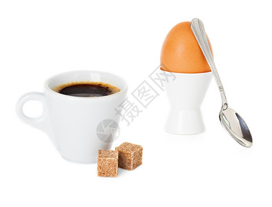 蛋白质杯子芳香咖啡和沸煮的褐蛋中图片