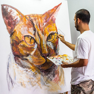 眼睛亚洲人毛皮艺术家绘画肖像姜猫白色画布上的丙烯彩图片