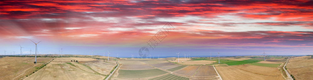 工业风力车航拍景色图片