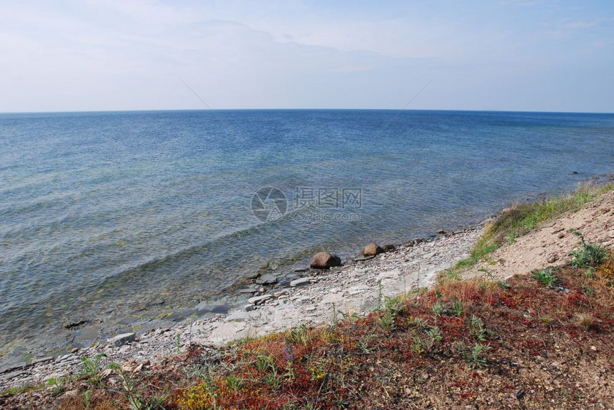 美丽的海岸风景在瑞典群岛奥兰晴天海岸线滨图片