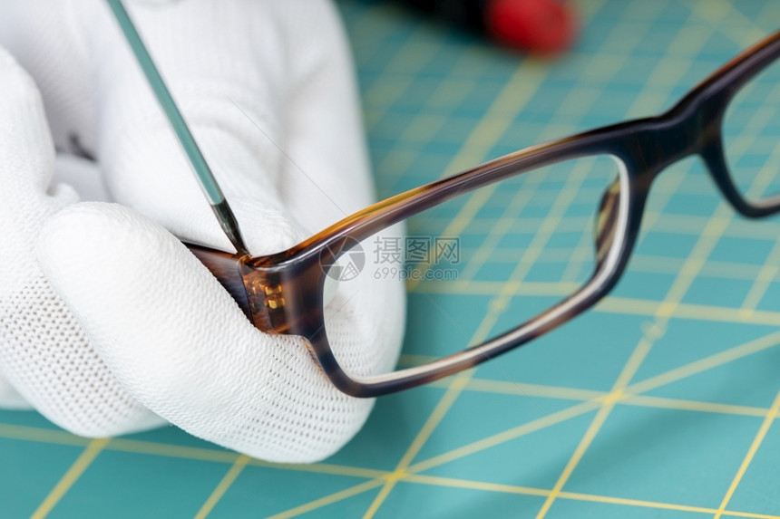 目的光学手用工具修补眼镜紧贴手套螺丝刀图片