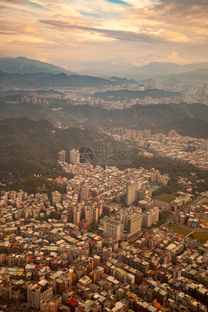 台北湾市的空中景象图片