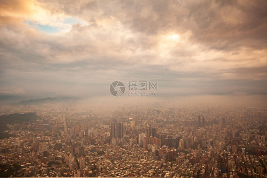 台北湾市的空中景象图片