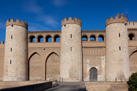阿尔哈维防守Aljaferia宫萨拉戈阿贡西班牙欧洲古老的背景