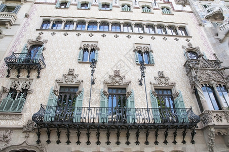 优质的大厦在巴塞罗那建造的旧房子筑学图片