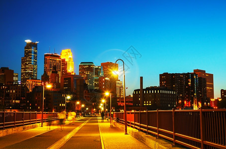 美国夜晚城市景观市中心高清图片