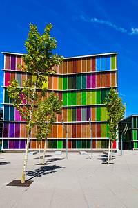 阿科斯塔正面LEONSPAINSEP02MUSAC立面卡斯蒂利亚和莱昂当代艺术博物馆于205年开放201年9月2日在西班牙莱昂的彩色立面插画