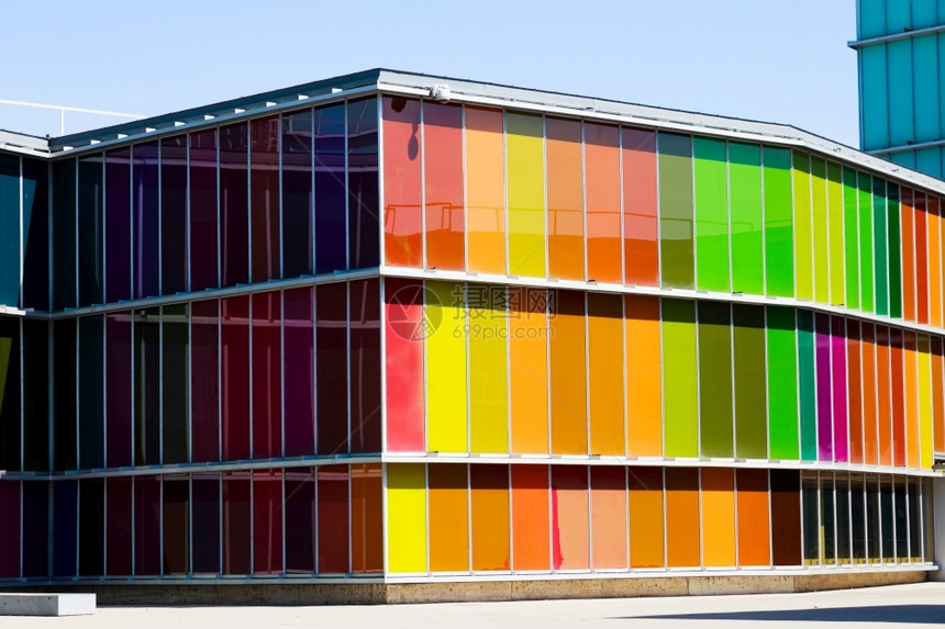 LEONSPAINSEP02MUSAC立面卡斯蒂利亚和莱昂当代艺术博物馆于205年开放201年9月2日在西班牙莱昂的彩色立面视图图片
