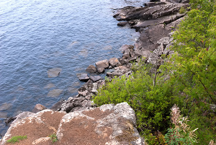 高度海边岸悬崖的景色风海边岸悬崖面的景象海岸线夏天图片