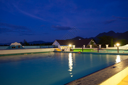 泰国白梅洪森山外的游泳池位于泰国PaiMaehongson天空旅行清迈图片