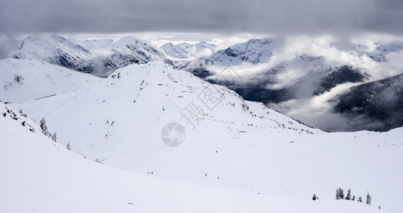 冬季雪山雪景图片