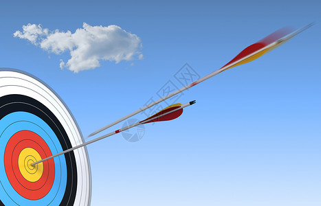 射箭靶和在蓝天背景上一支箭在行动另一支箭到达中心射靶胜利战略竞赛背景图片