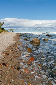 自然旅行海边的沙滩岩石波罗海浪边沙滩波罗海浪滩图片