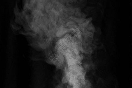 黑色的运动情感深底背景的白烟图片