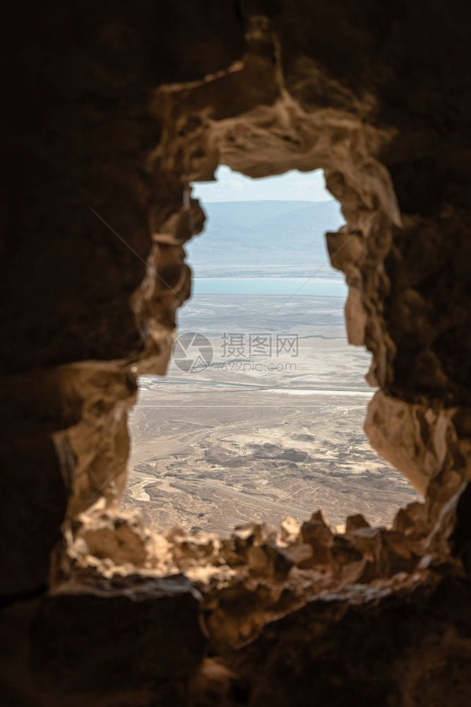 从马萨达到以斯拉尔和约丹的死海横渡从以斯拉尔的马萨达岩石热历史结图片