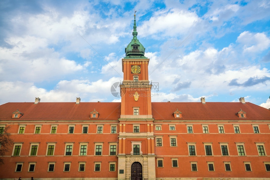 建造抛光波兰华沙皇家城堡夏季日在波兰华沙镇图片