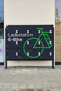 电子摩托车充站值户外绿色高清图片