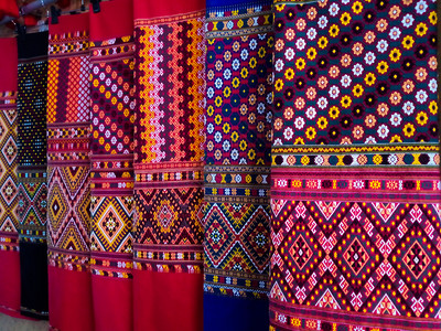 优质的制作材料泰国式丝绸织物泰国纺手工编物图片