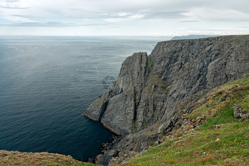 极海岸天空马格罗亚岛北角悬崖是欧洲最北端的挪威马格罗亚岛北角图片
