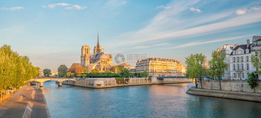 美丽的巴黎圣母院在日出时法国吸引力语图片